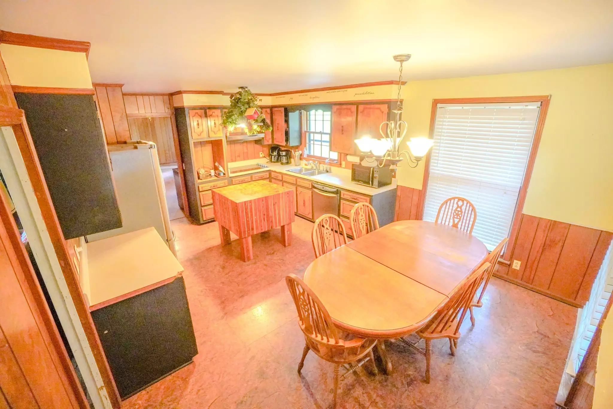 1094B Center Point Rd, Hendersonville, TN  37075