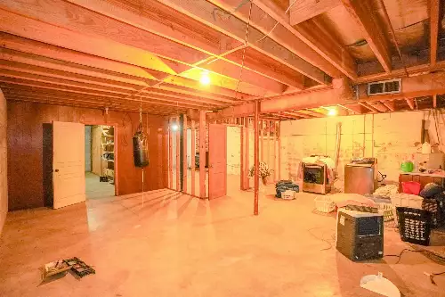 1094B Center Point Rd, Hendersonville, TN  37075