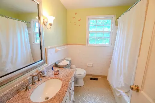 1094B Center Point Rd, Hendersonville, TN  37075