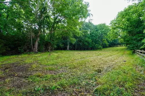 1094B Center Point Rd, Hendersonville, TN  37075