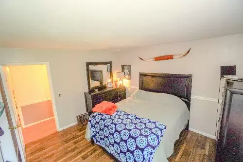 1094B Center Point Rd, Hendersonville, TN  37075