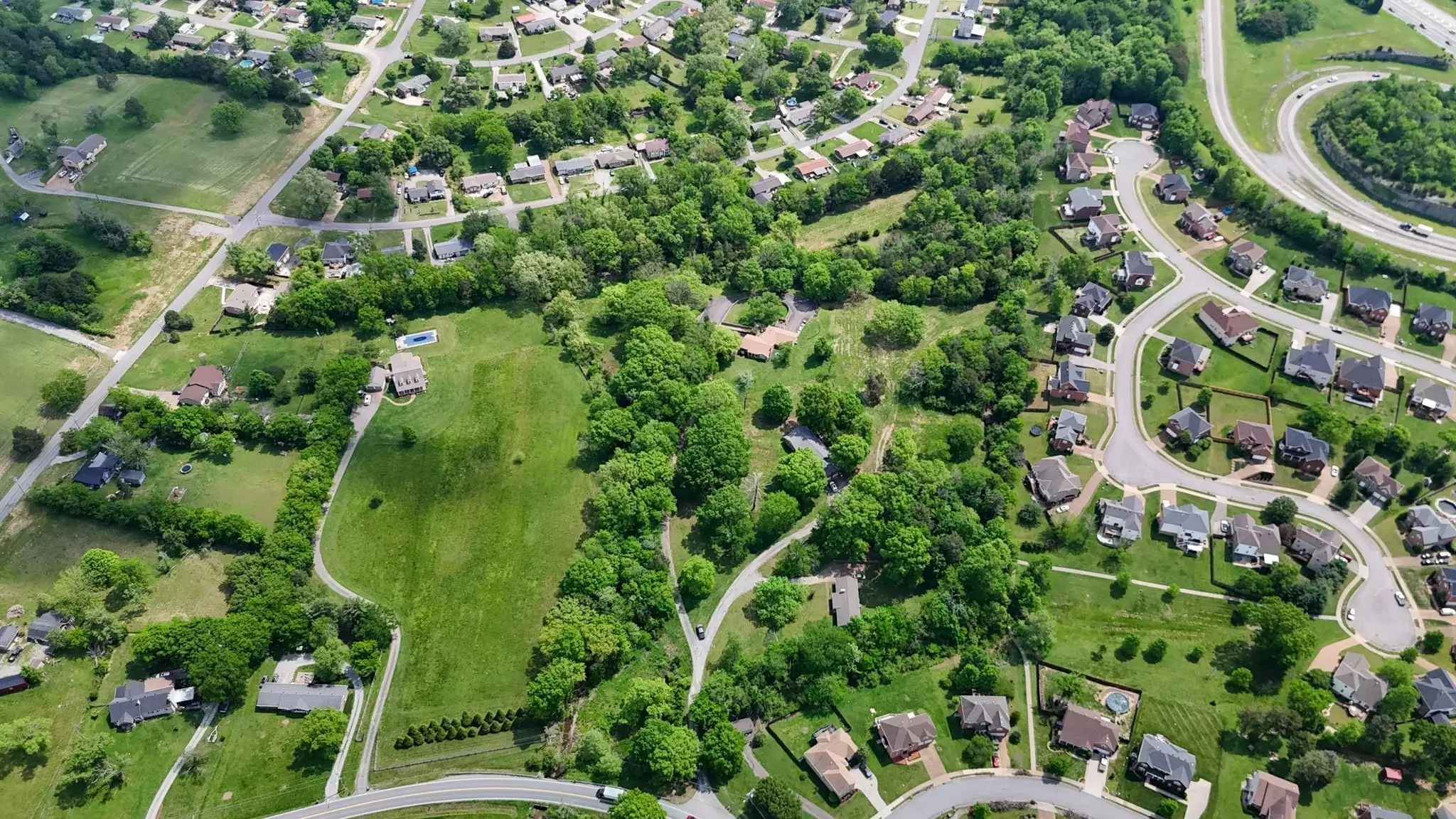 1094B Center Point Rd, Hendersonville, TN  37075