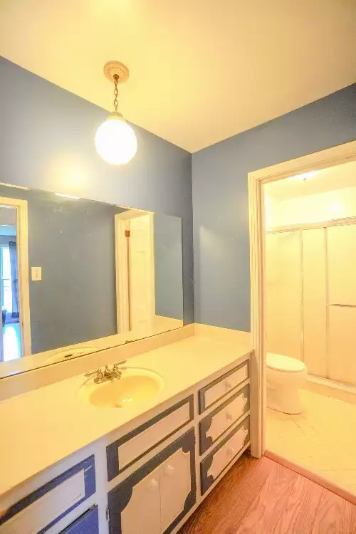 1094B Center Point Rd, Hendersonville, TN  37075