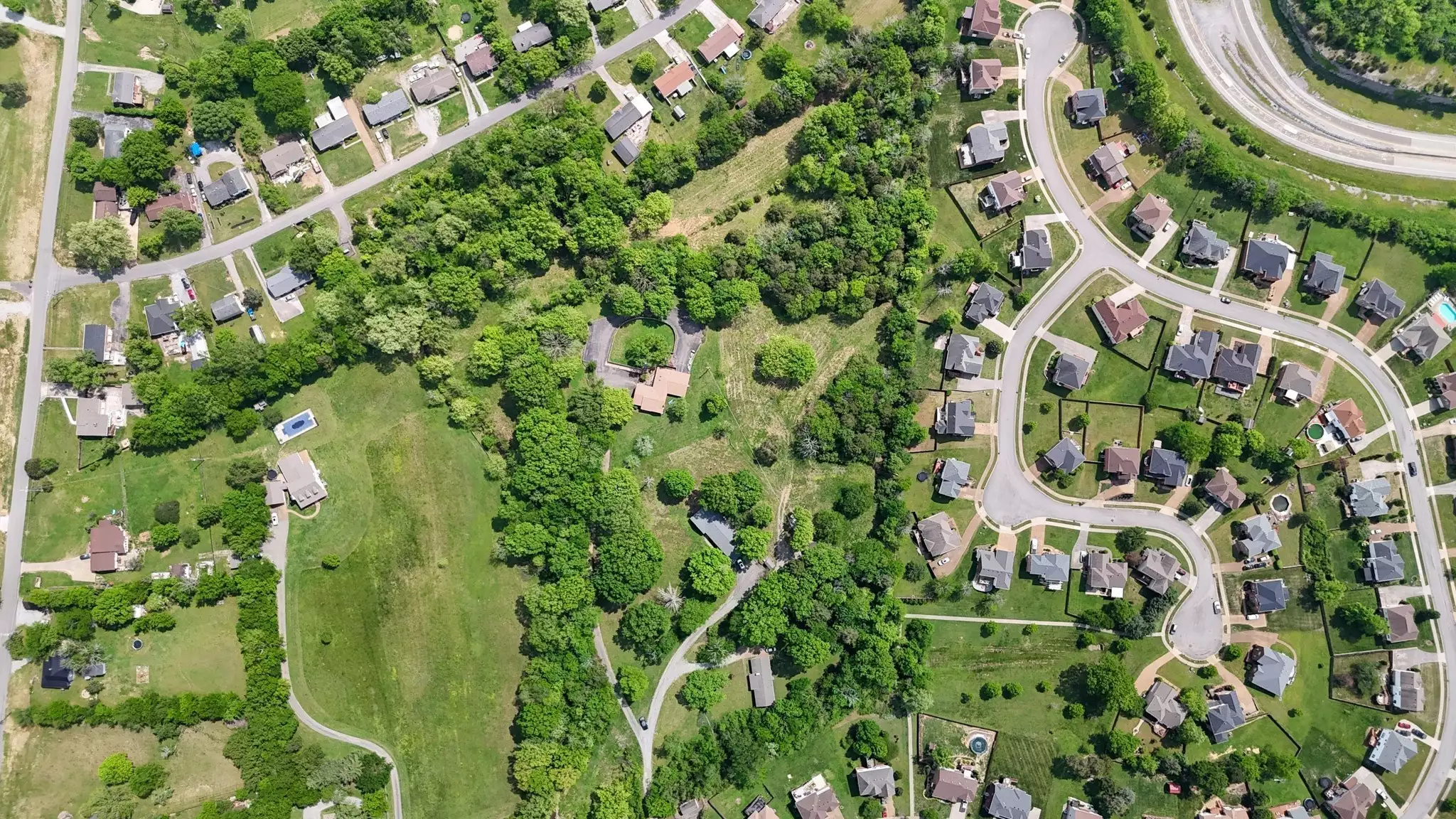 1094B Center Point Rd, Hendersonville, TN  37075