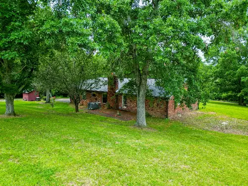 1094B Center Point Rd, Hendersonville, TN  37075