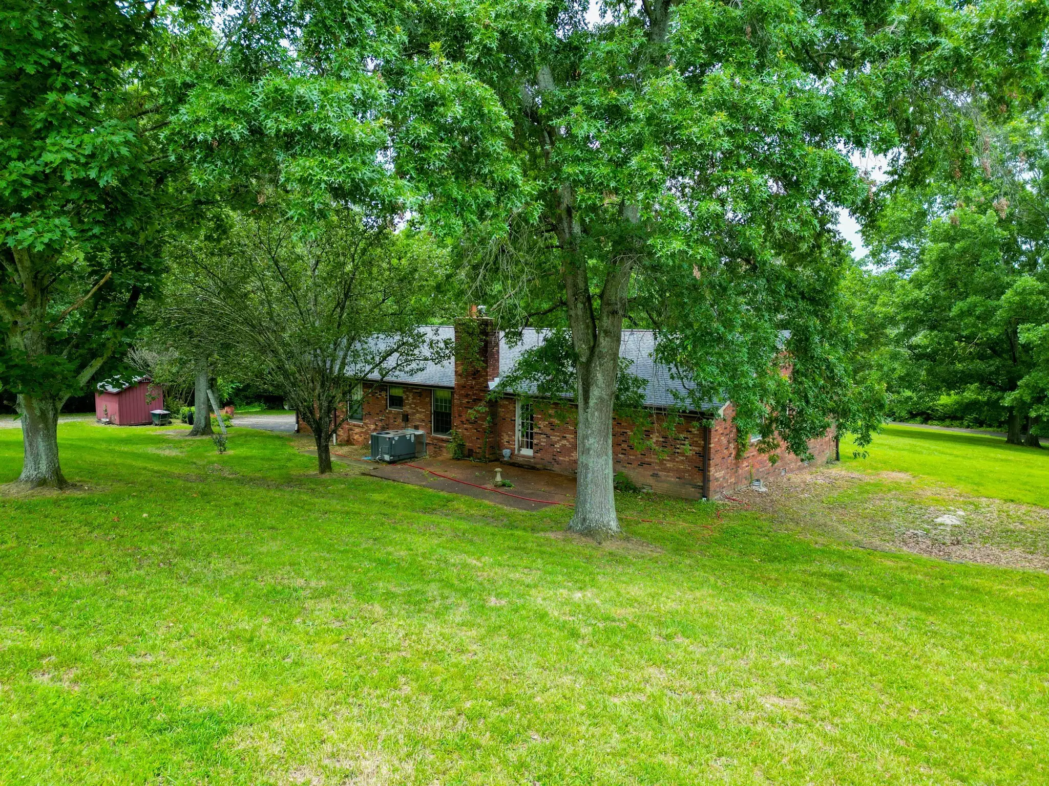 1094B Center Point Rd, Hendersonville, TN  37075