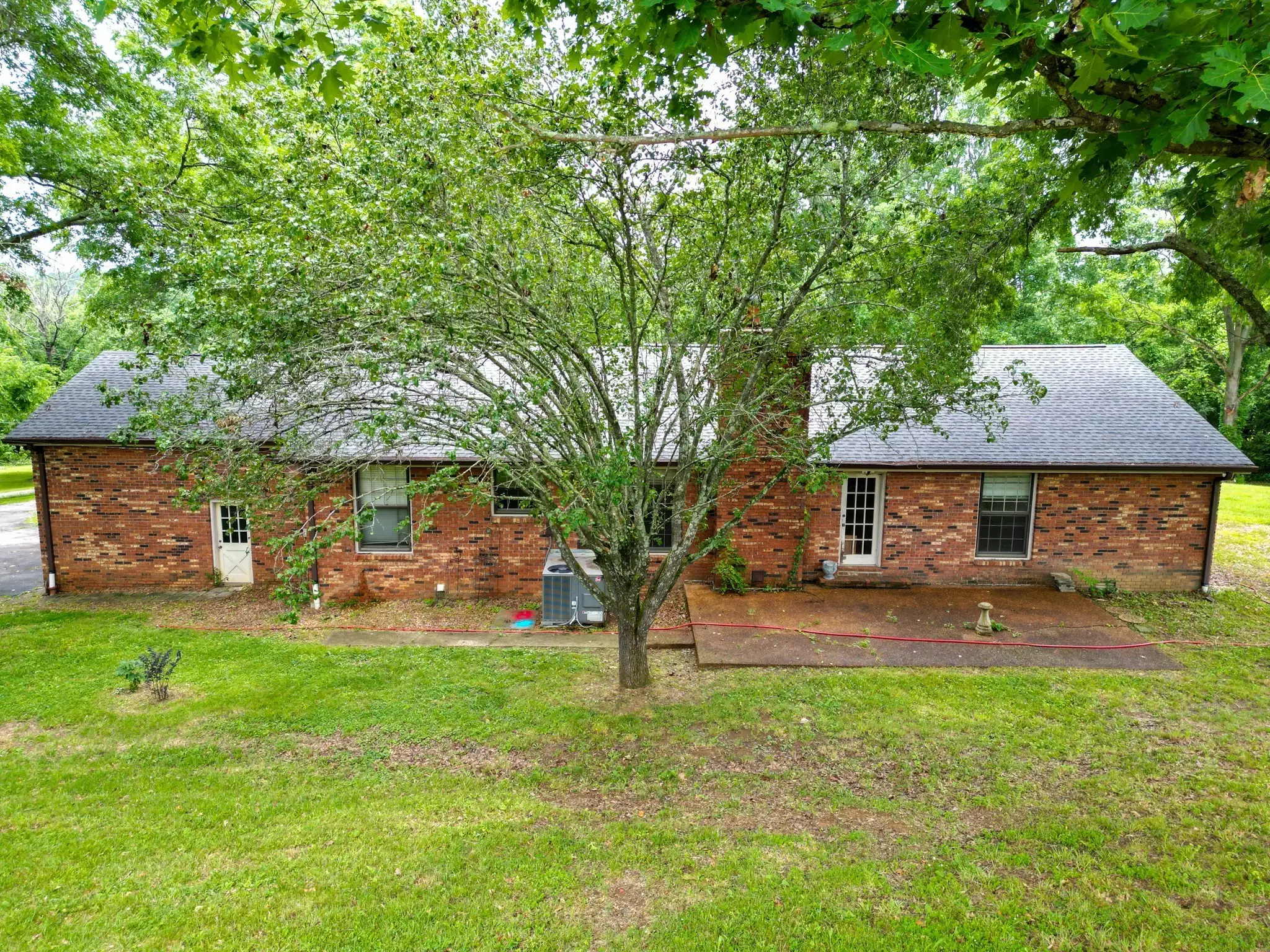 1094B Center Point Rd, Hendersonville, TN  37075