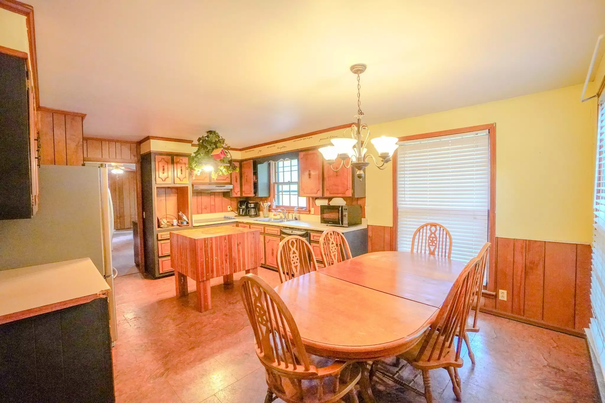 1094B Center Point Rd, Hendersonville, TN  37075