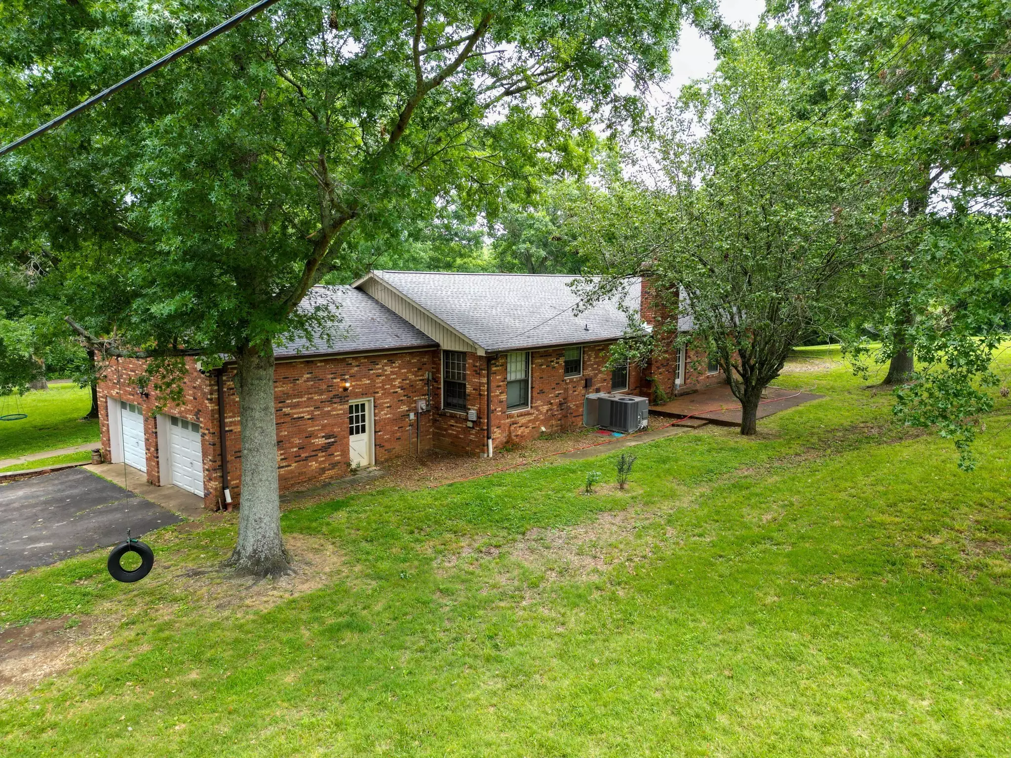 1094B Center Point Rd, Hendersonville, TN  37075