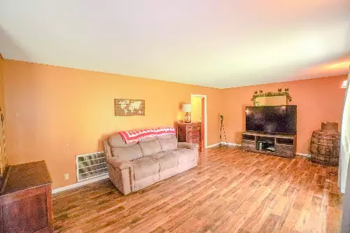 1094B Center Point Rd, Hendersonville, TN  37075