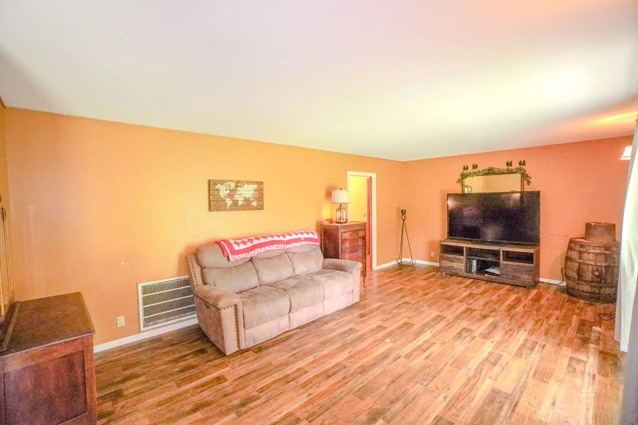 1094B Center Point Rd, Hendersonville, TN  37075