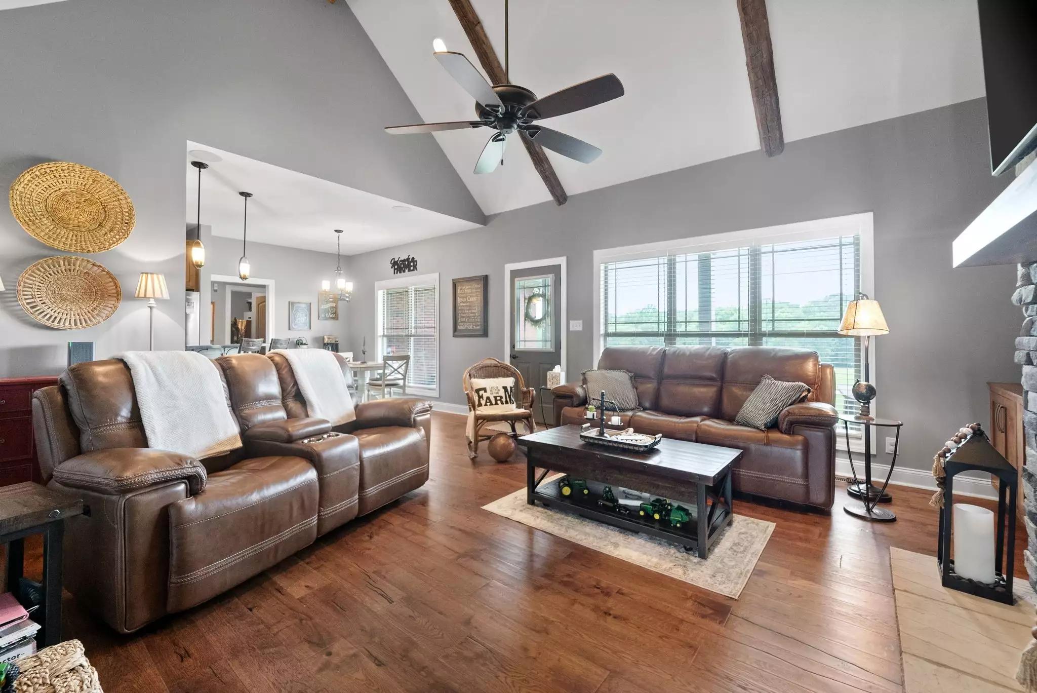 4420 Highway 48, Cumberland Furnace, TN  37051