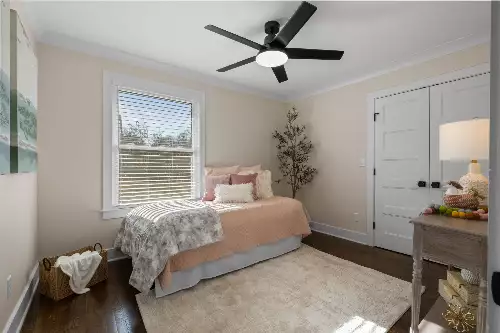 517 Lemont Dr, Nashville, TN  37216