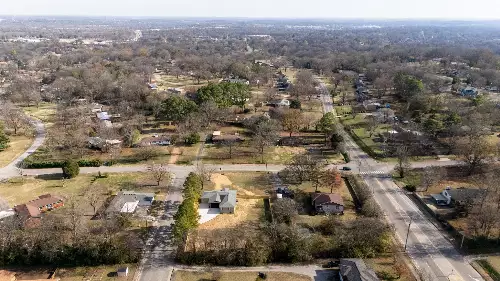 517 Lemont Dr, Nashville, TN  37216