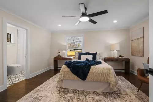 517 Lemont Dr, Nashville, TN  37216