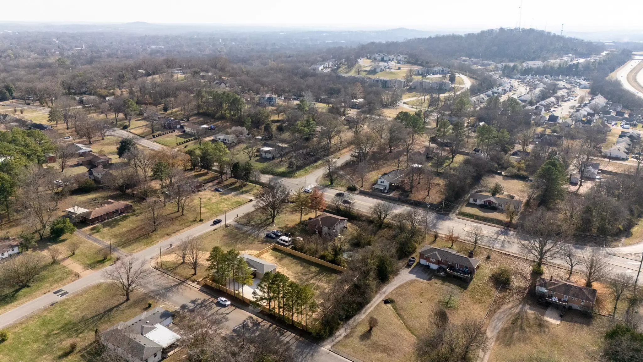 517 Lemont Dr, Nashville, TN  37216