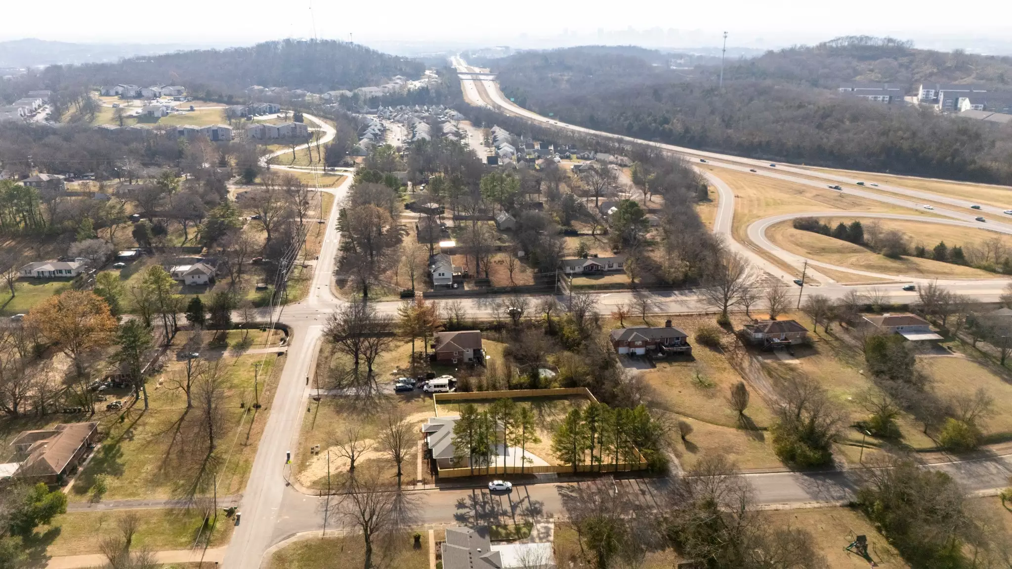 517 Lemont Dr, Nashville, TN  37216