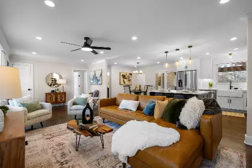 517 Lemont Dr, Nashville, TN  37216