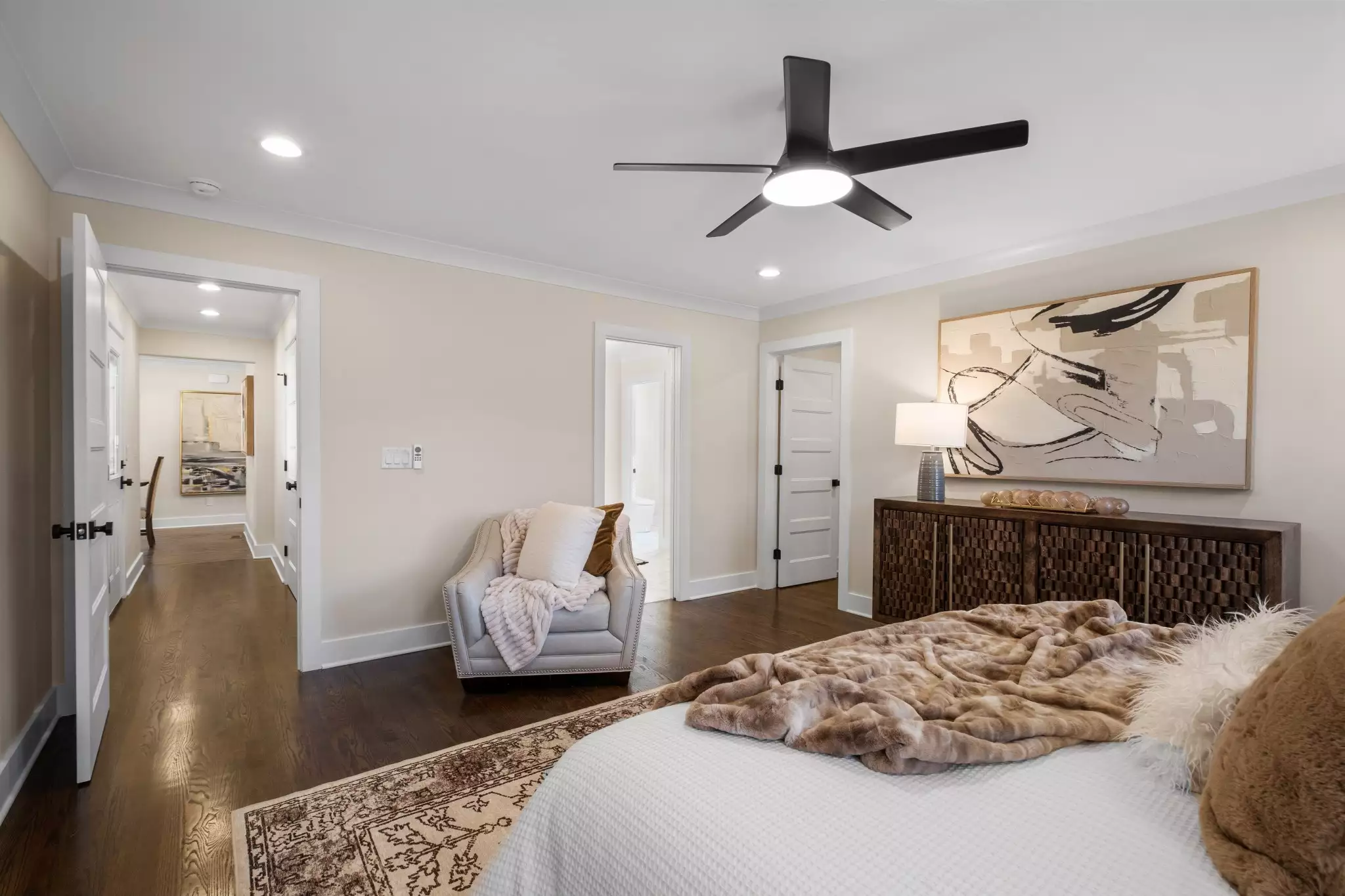 517 Lemont Dr, Nashville, TN  37216