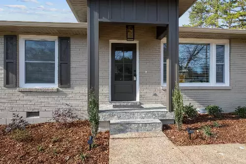 517 Lemont Dr, Nashville, TN  37216