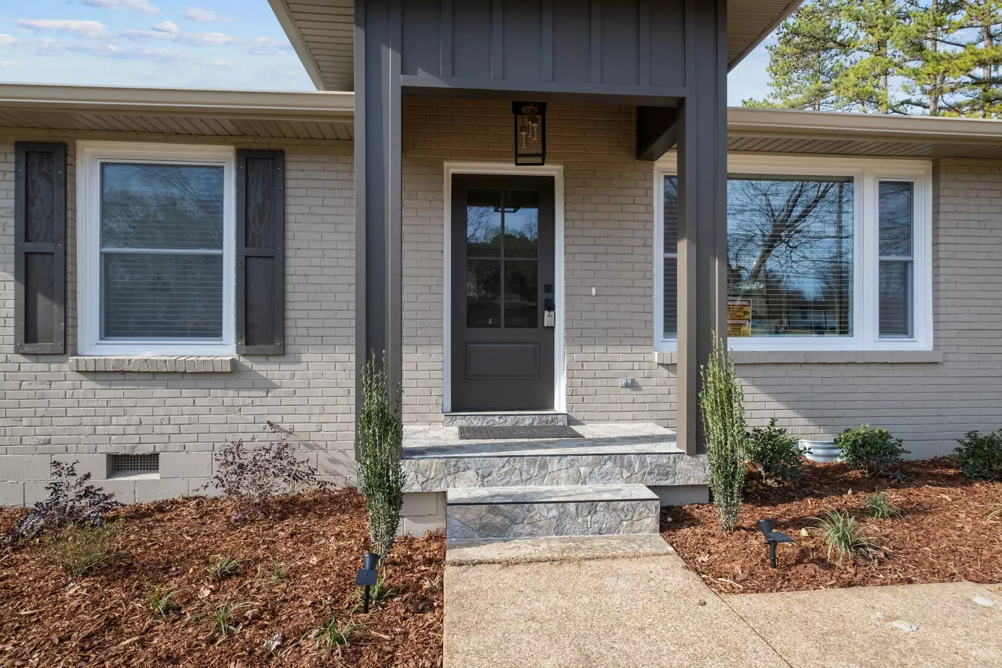 517 Lemont Dr, Nashville, TN  37216