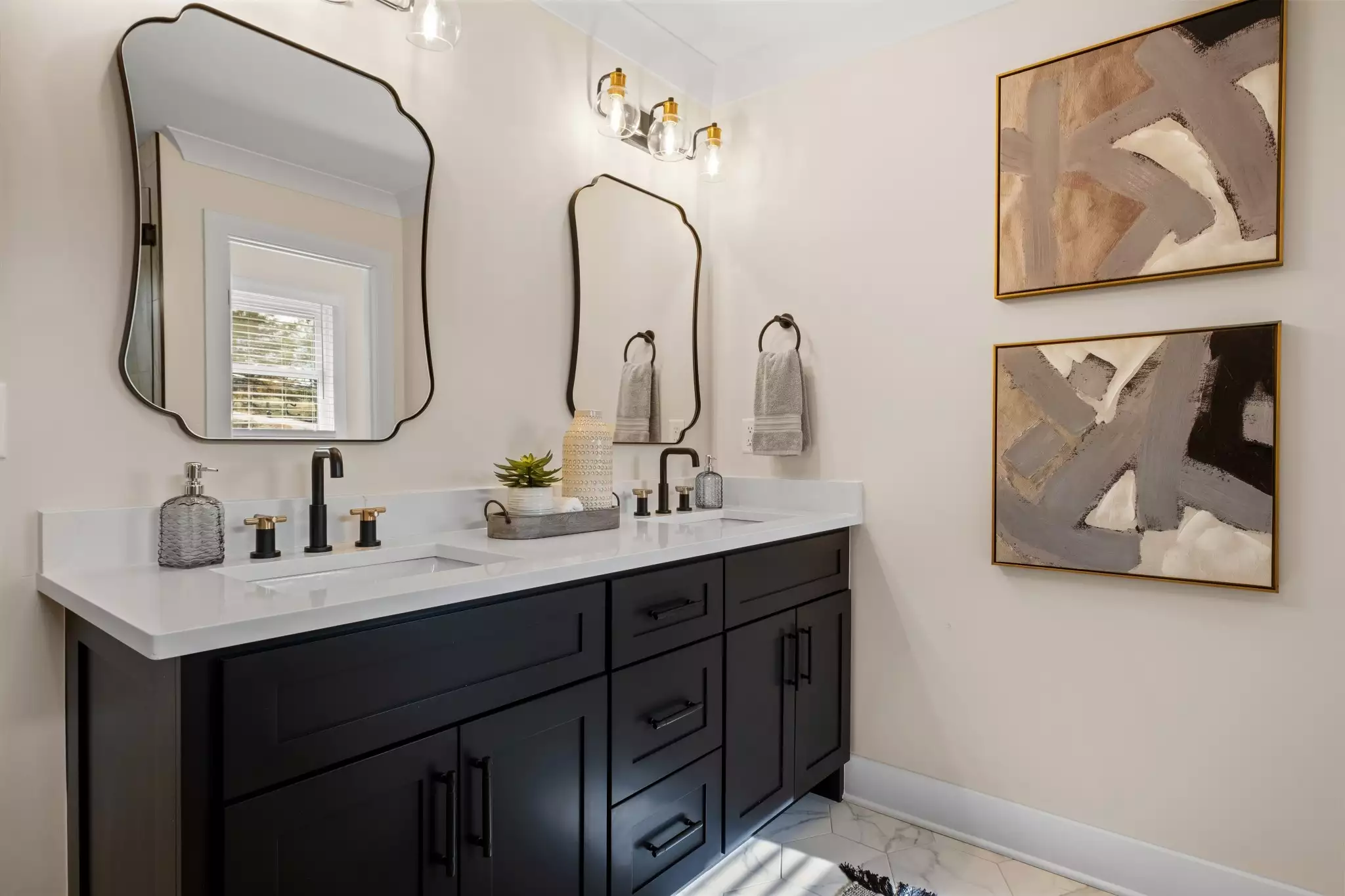 517 Lemont Dr, Nashville, TN  37216