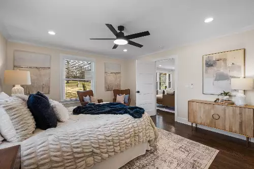 517 Lemont Dr, Nashville, TN  37216