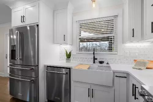 517 Lemont Dr, Nashville, TN  37216