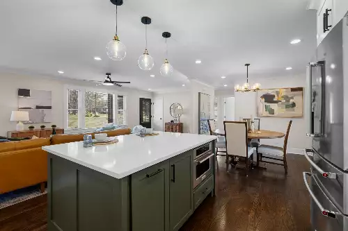 517 Lemont Dr, Nashville, TN  37216