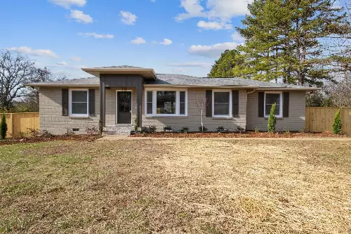 517 Lemont Dr, Nashville, TN  37216