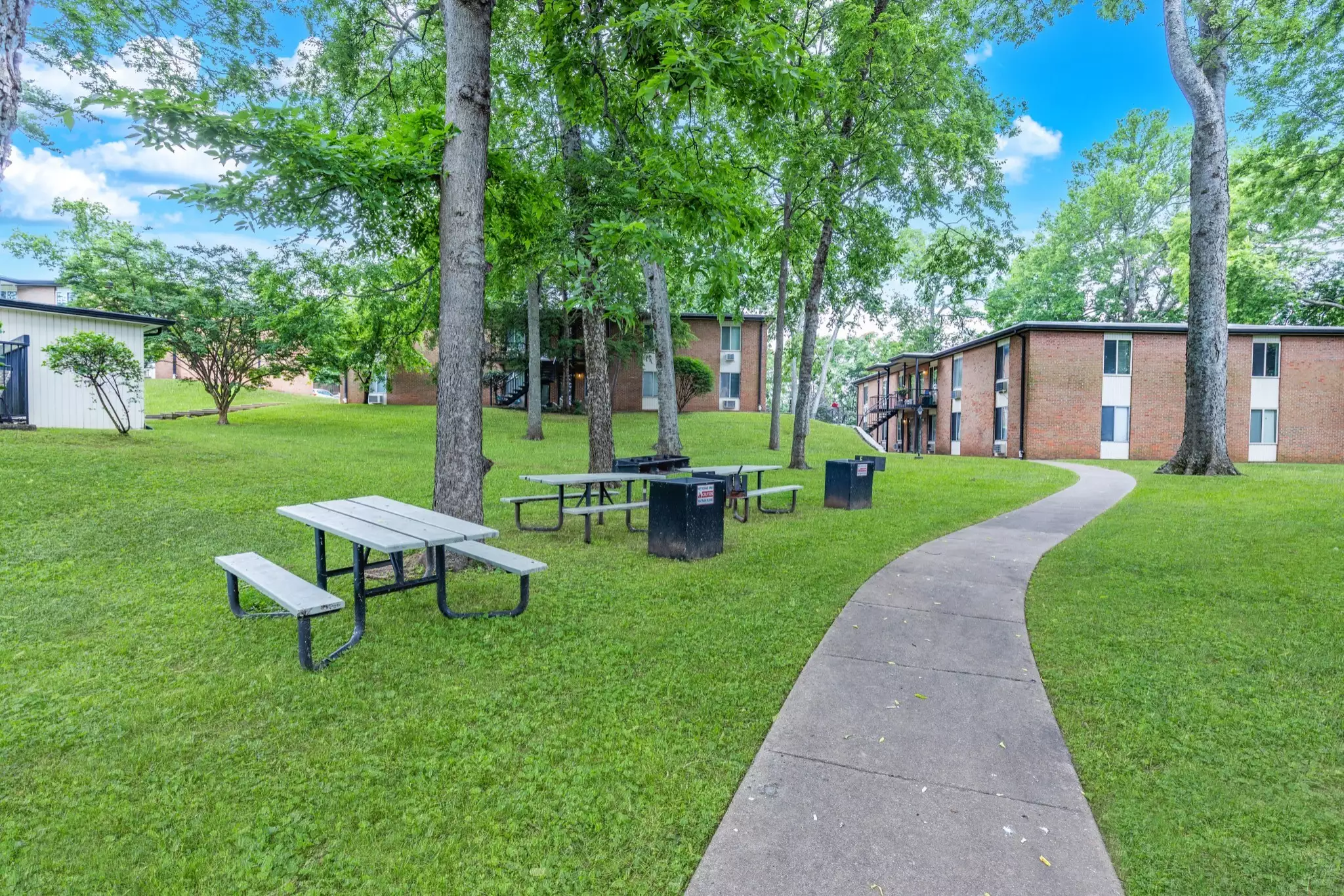 2601 Hillsboro Pike, Nashville, TN  37212