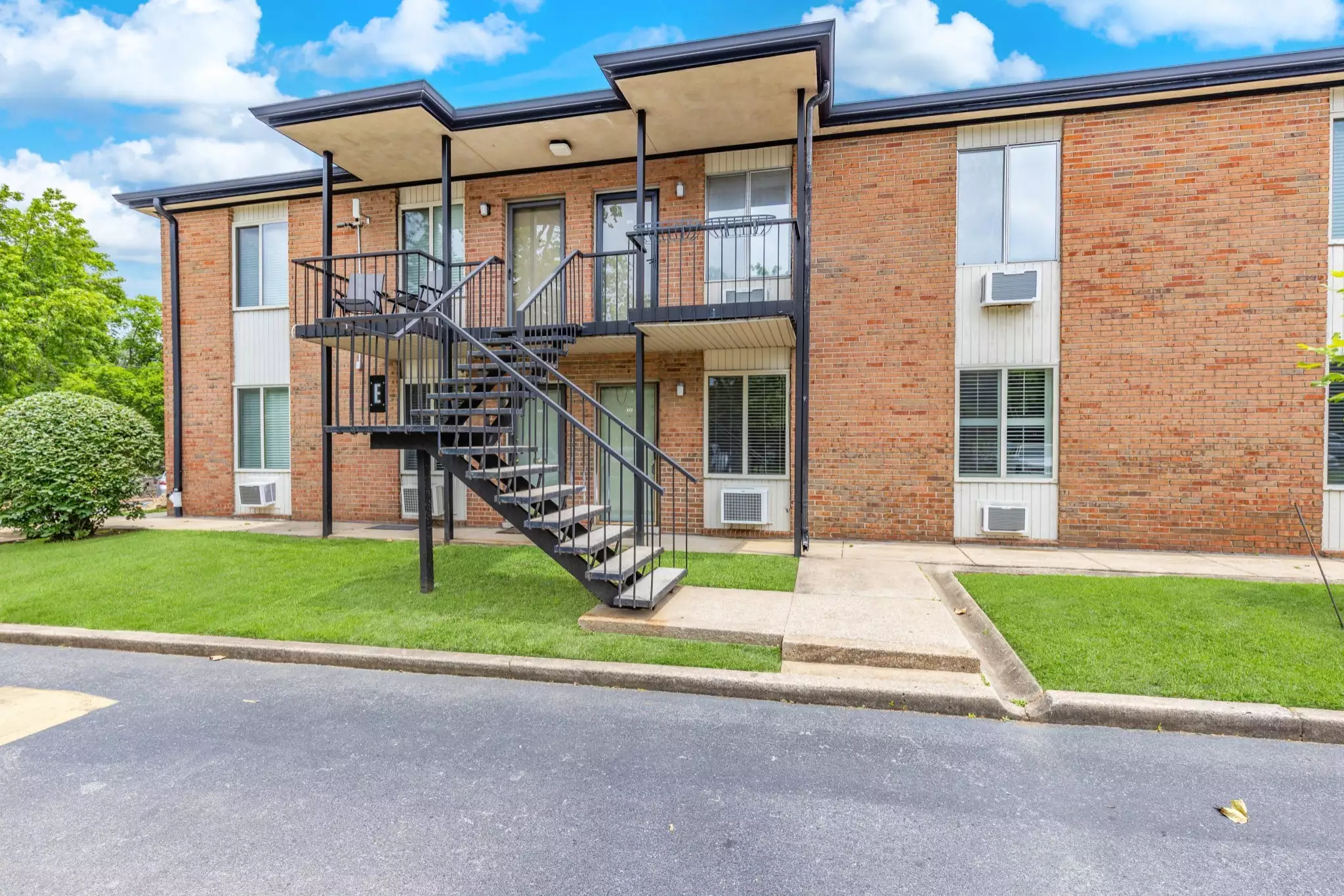 2601 Hillsboro Pike, Nashville, TN  37212