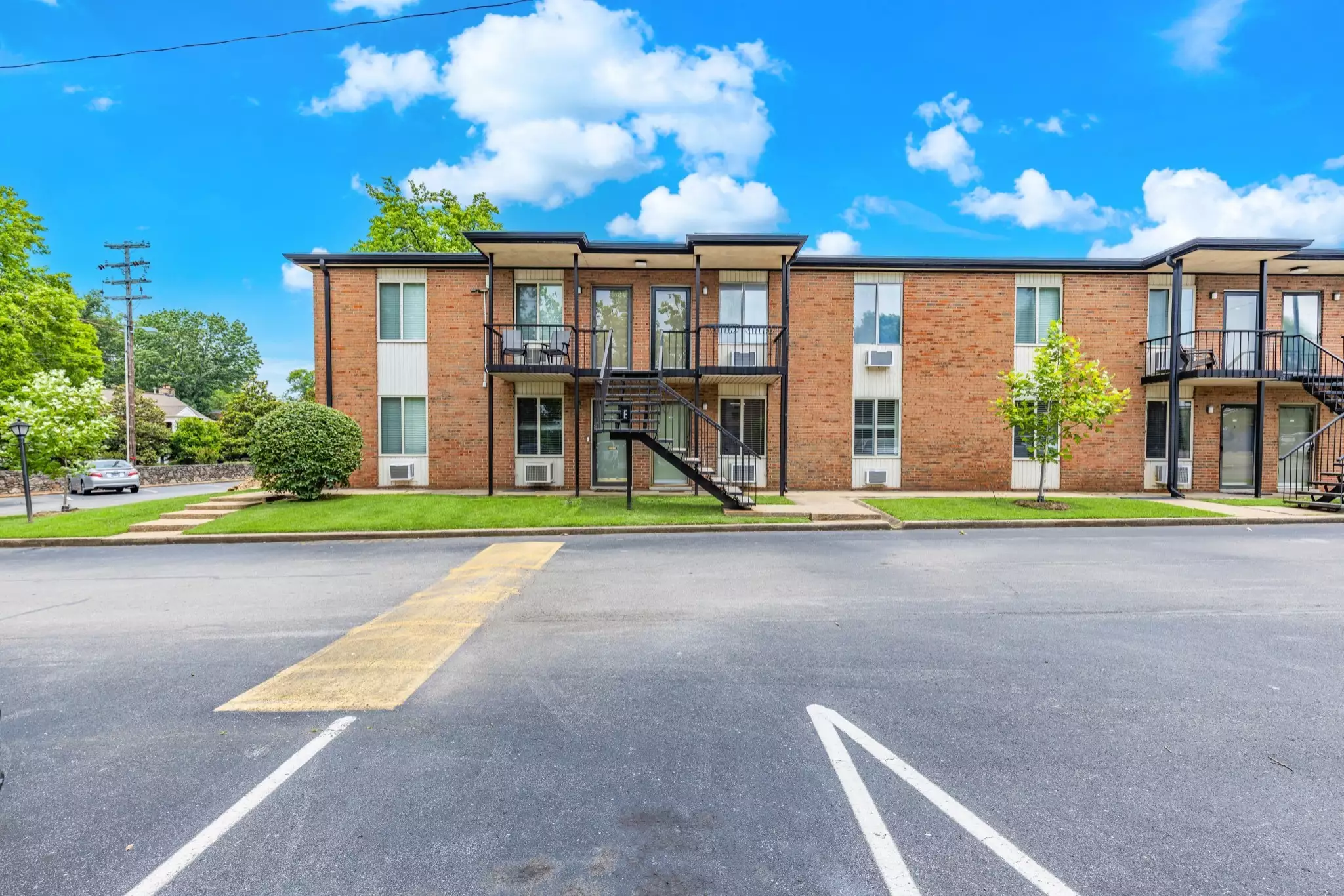 2601 Hillsboro Pike, Nashville, TN  37212