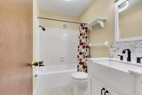 2601 Hillsboro Pike, Nashville, TN  37212