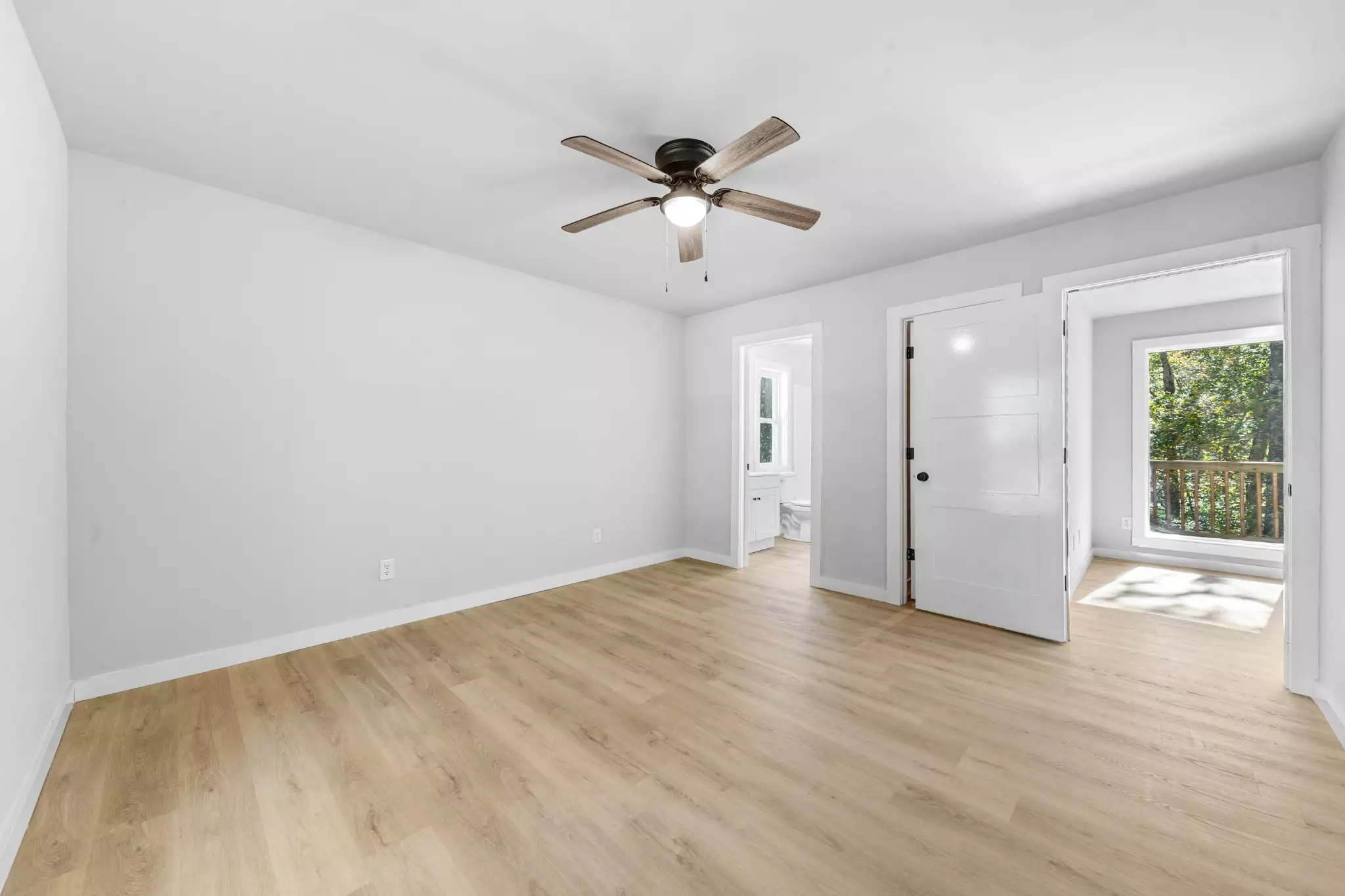 8240 Charlie Brown Rd, Centerville, TN  37033