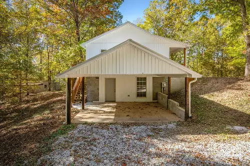 8240 Charlie Brown Rd, Centerville, TN  37033