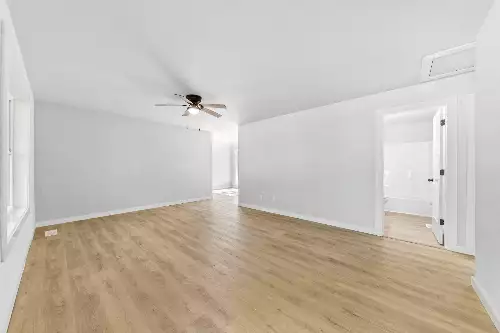 8240 Charlie Brown Rd, Centerville, TN  37033