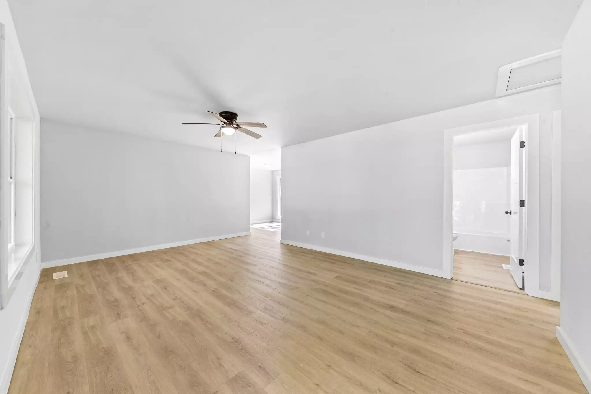 8240 Charlie Brown Rd, Centerville, TN  37033