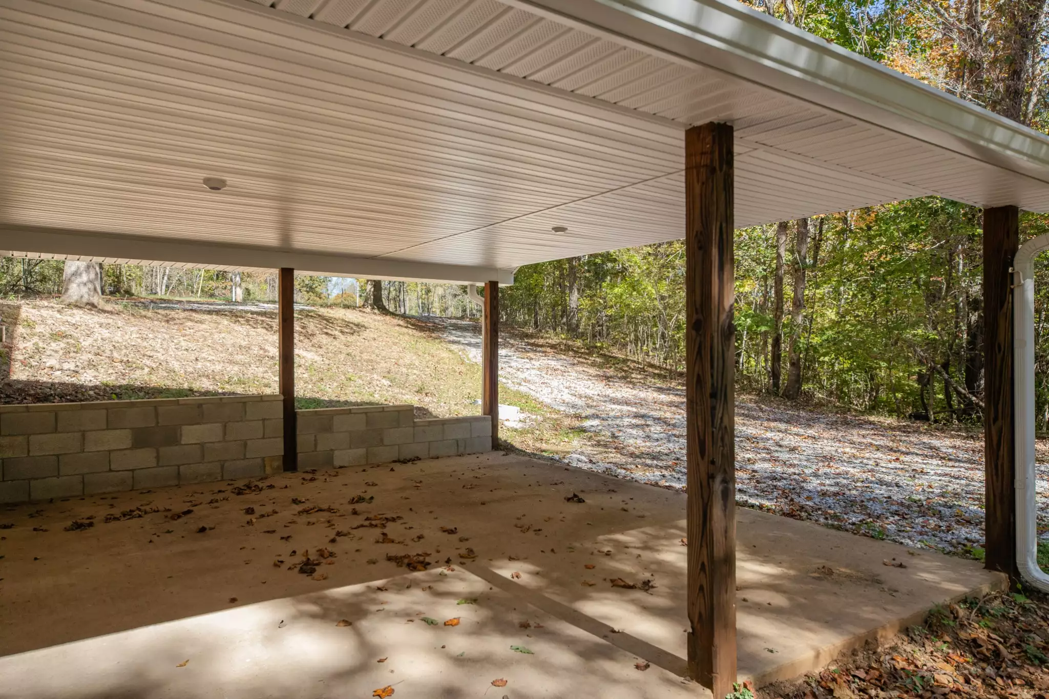 8240 Charlie Brown Rd, Centerville, TN  37033