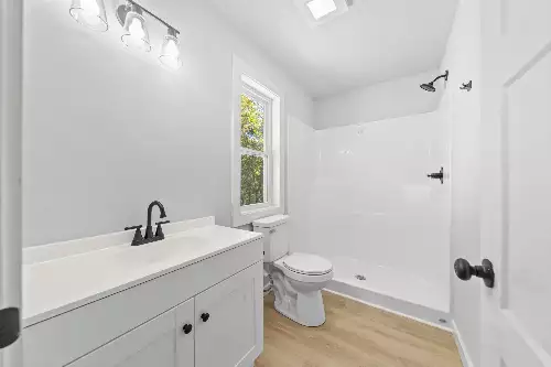 8240 Charlie Brown Rd, Centerville, TN  37033