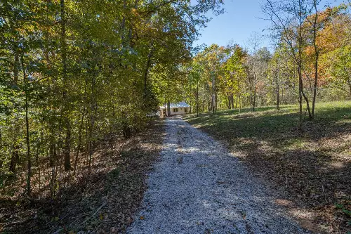 8240 Charlie Brown Rd, Centerville, TN  37033