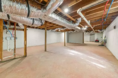 8240 Charlie Brown Rd, Centerville, TN  37033