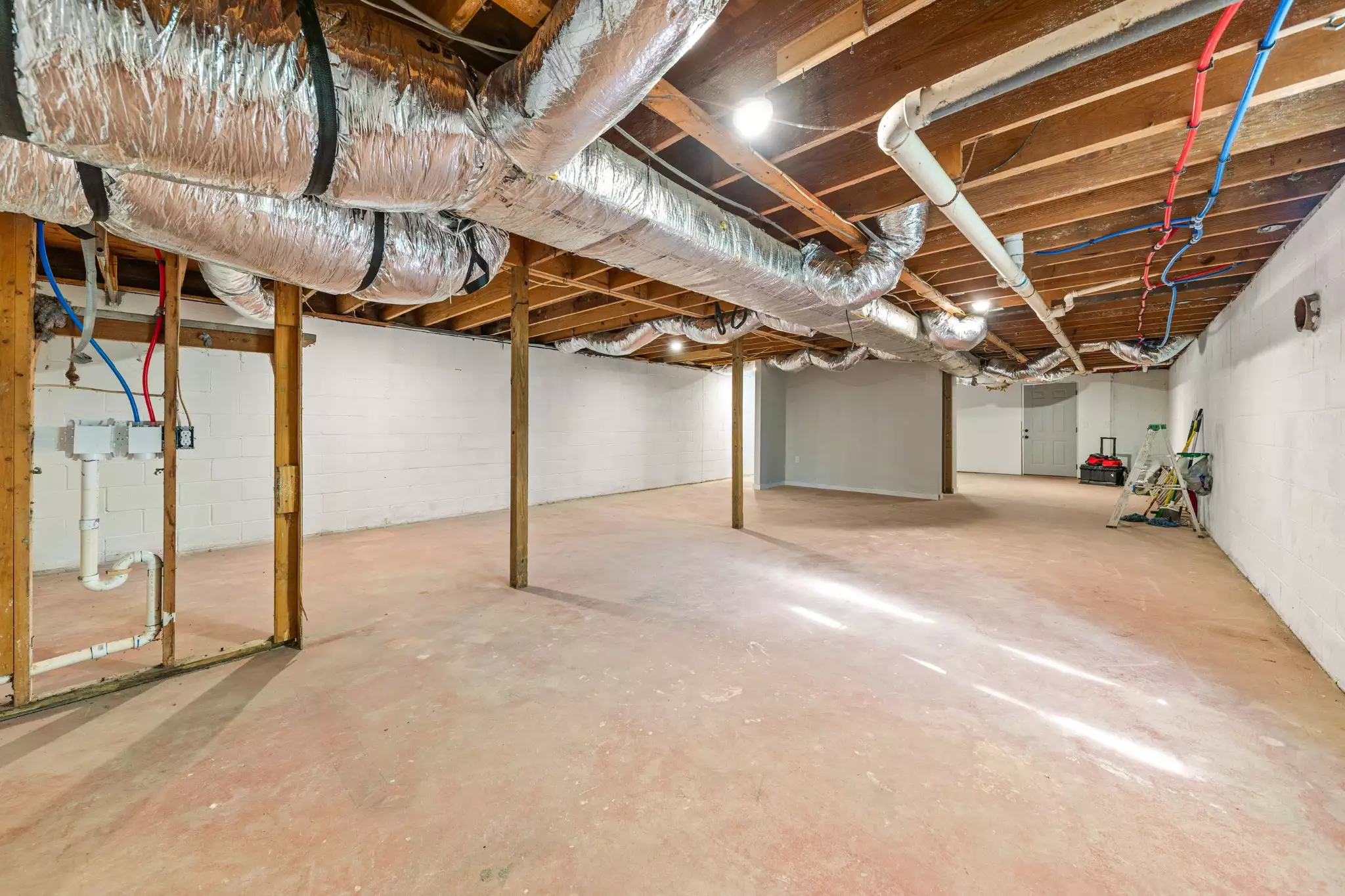 8240 Charlie Brown Rd, Centerville, TN  37033