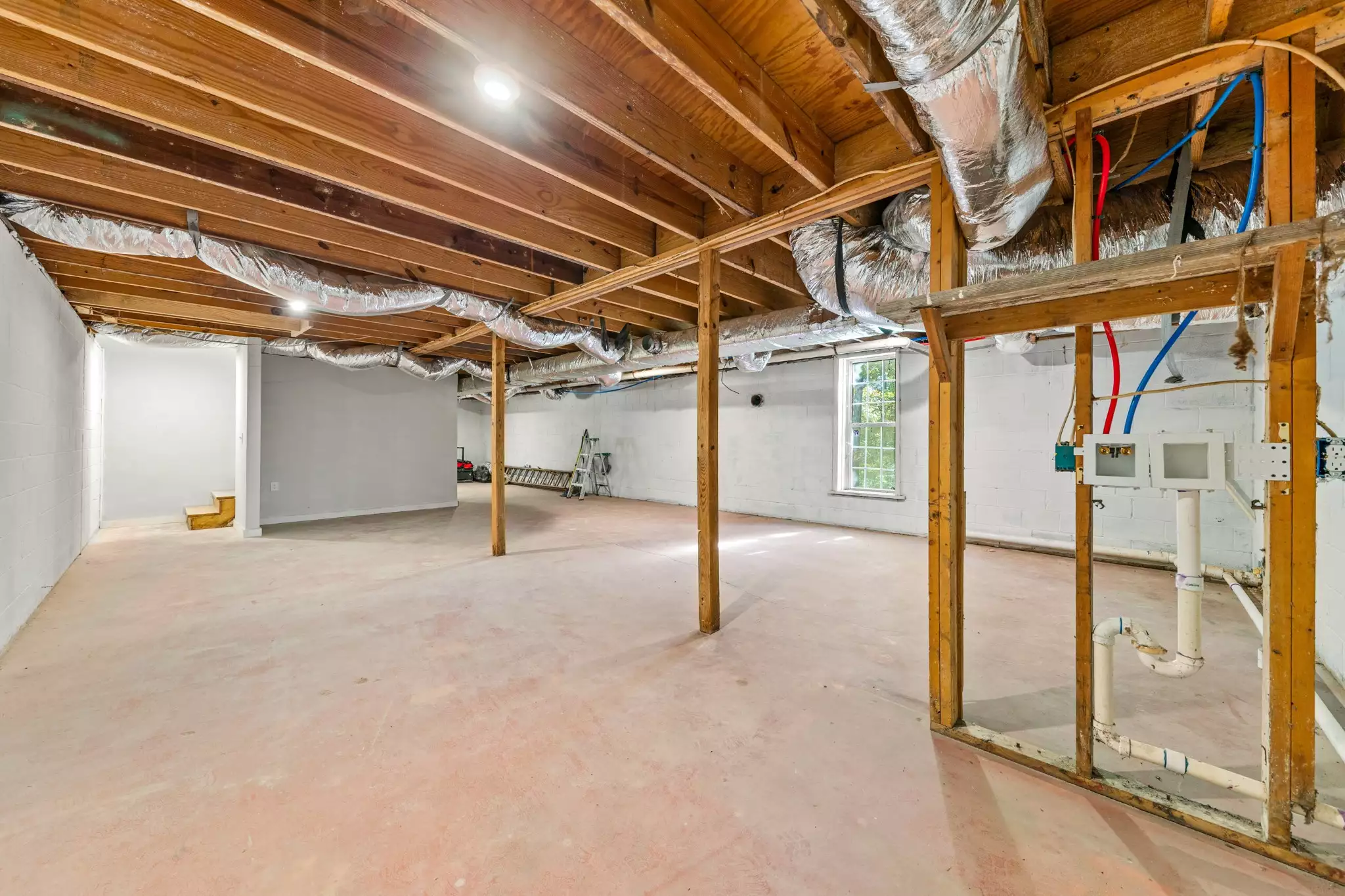 8240 Charlie Brown Rd, Centerville, TN  37033