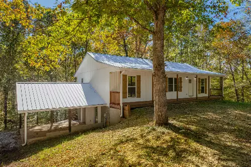 8240 Charlie Brown Rd, Centerville, TN  37033