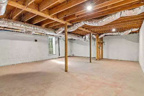 8240 Charlie Brown Rd, Centerville, TN  37033