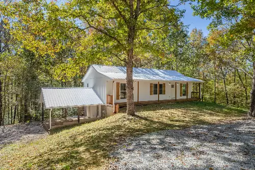 8240 Charlie Brown Rd, Centerville, TN  37033