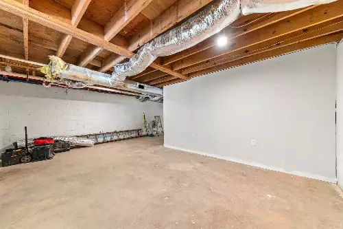 8240 Charlie Brown Rd, Centerville, TN  37033