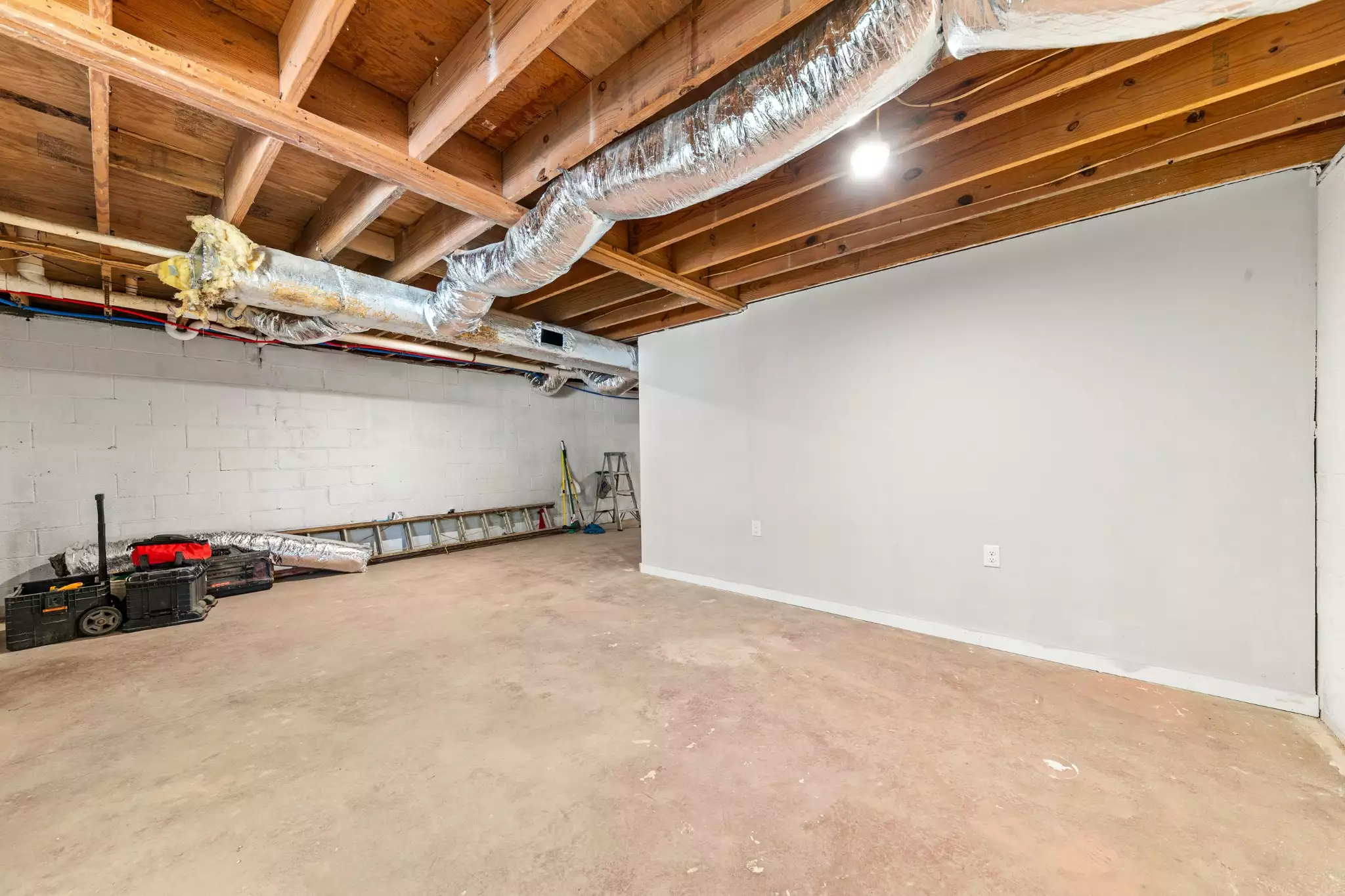 8240 Charlie Brown Rd, Centerville, TN  37033