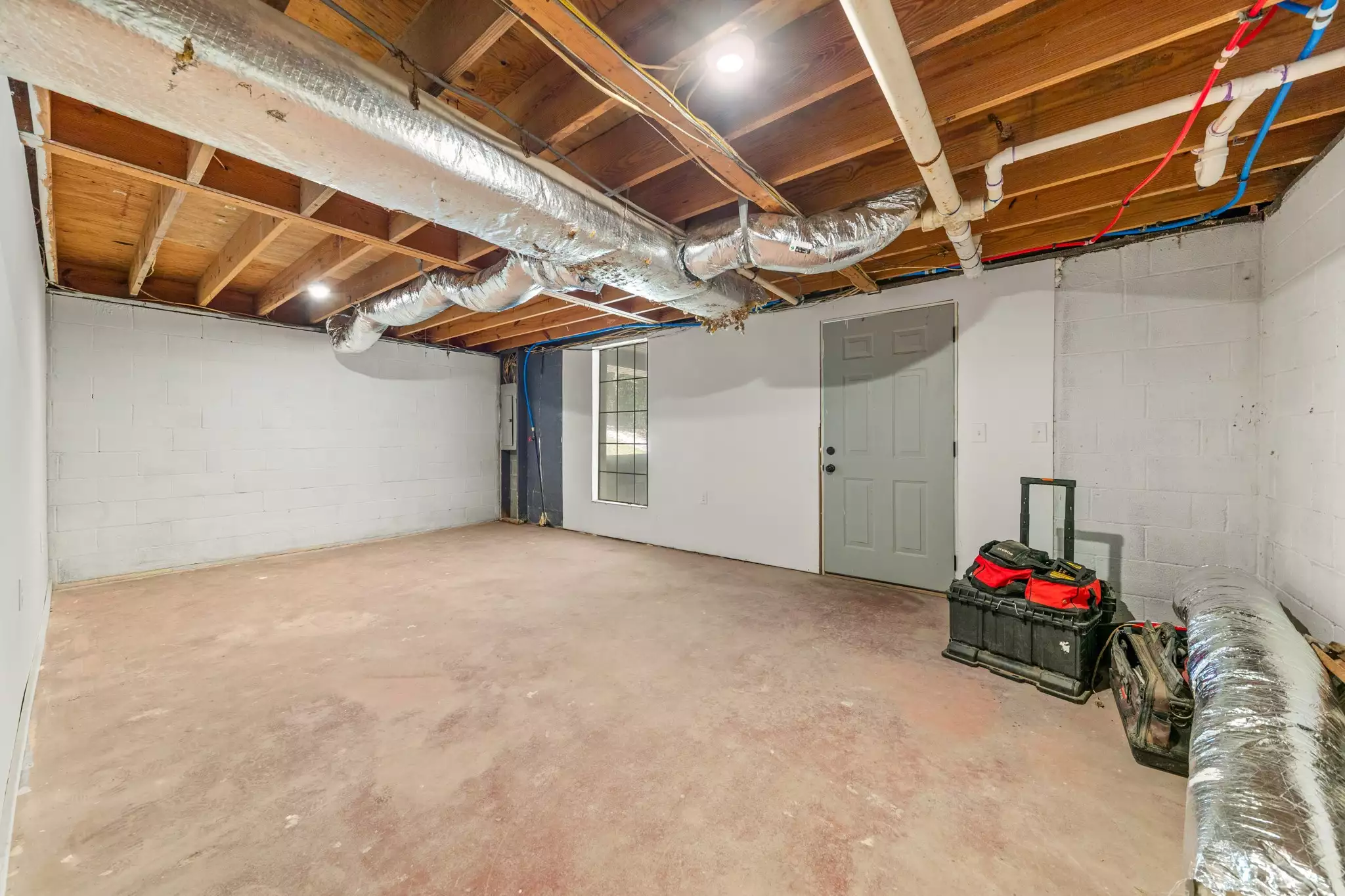 8240 Charlie Brown Rd, Centerville, TN  37033